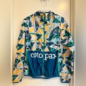 Cotopaxi Women Windbreaker Jacket with hood